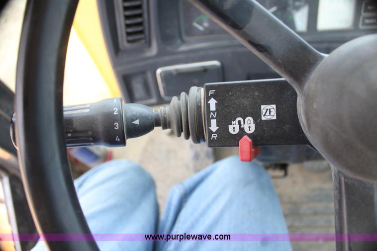 image for item I7316 2003 John Deere 624H wheel loader