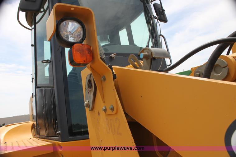 image for item I7316 2003 John Deere 624H wheel loader