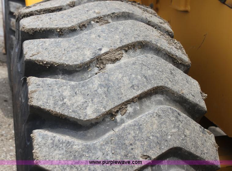 image for item I7316 2003 John Deere 624H wheel loader