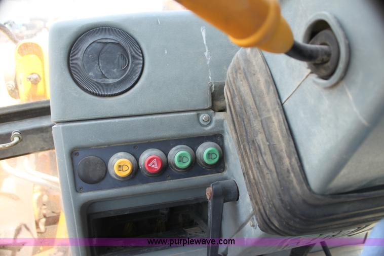 image for item I7318 1992 JCB 215S backhoe