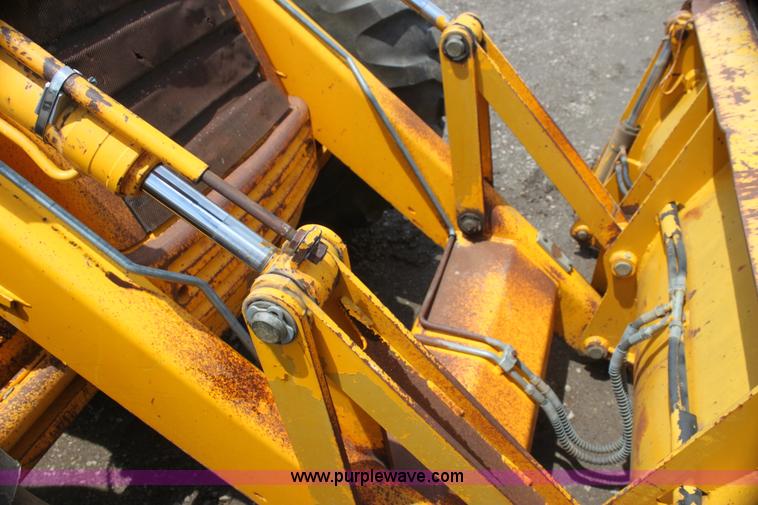 image for item I7318 1992 JCB 215S backhoe