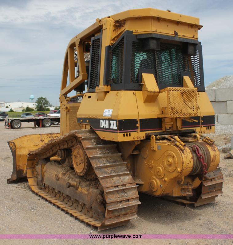 image for item I7338 1993 Caterpillar D4H XL dozer