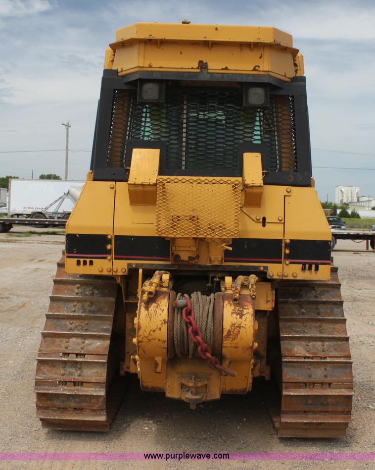 image for item I7338 1993 Caterpillar D4H XL dozer