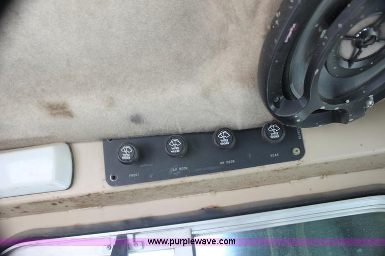 image for item I7338 1993 Caterpillar D4H XL dozer