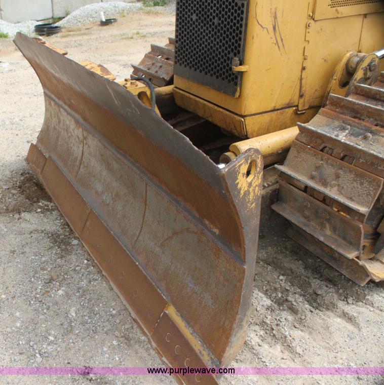image for item I7338 1993 Caterpillar D4H XL dozer