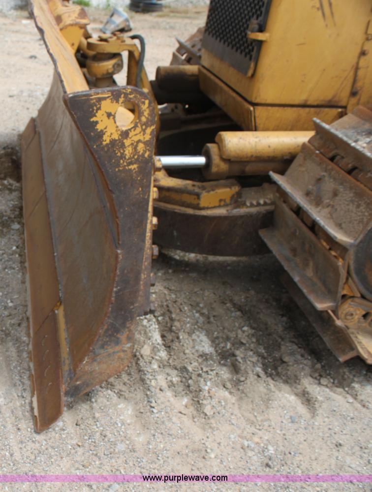 image for item I7338 1993 Caterpillar D4H XL dozer