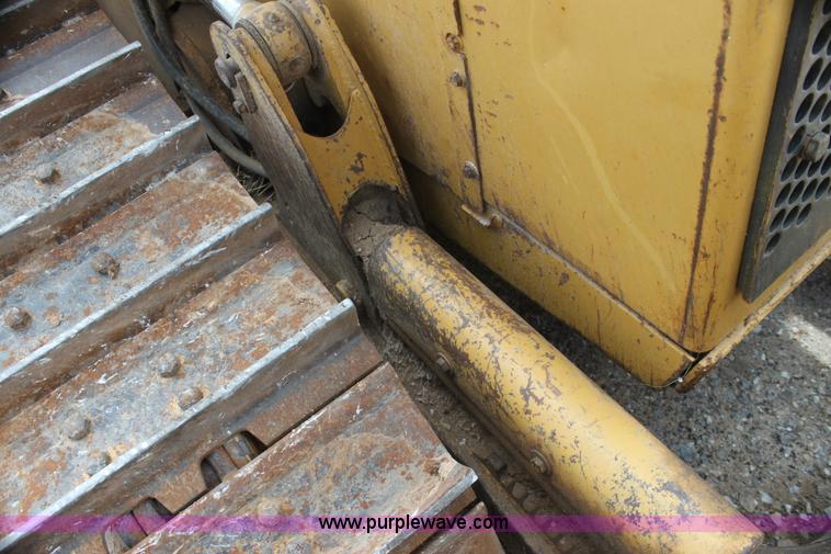 image for item I7338 1993 Caterpillar D4H XL dozer