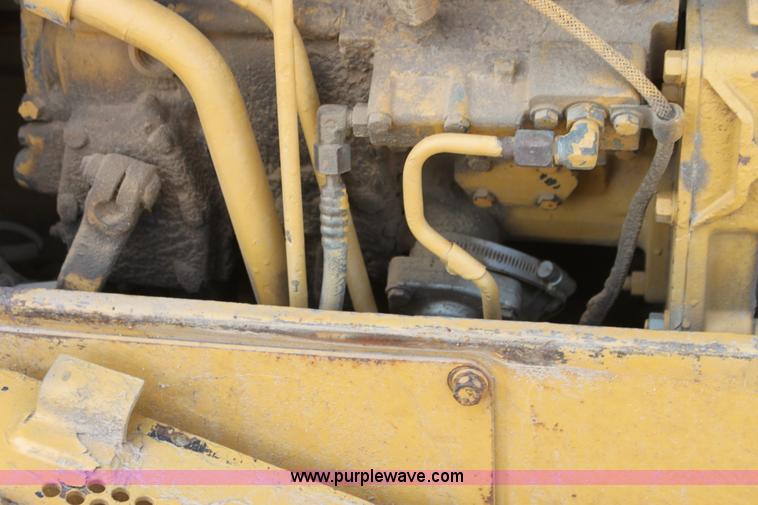 image for item I7338 1993 Caterpillar D4H XL dozer