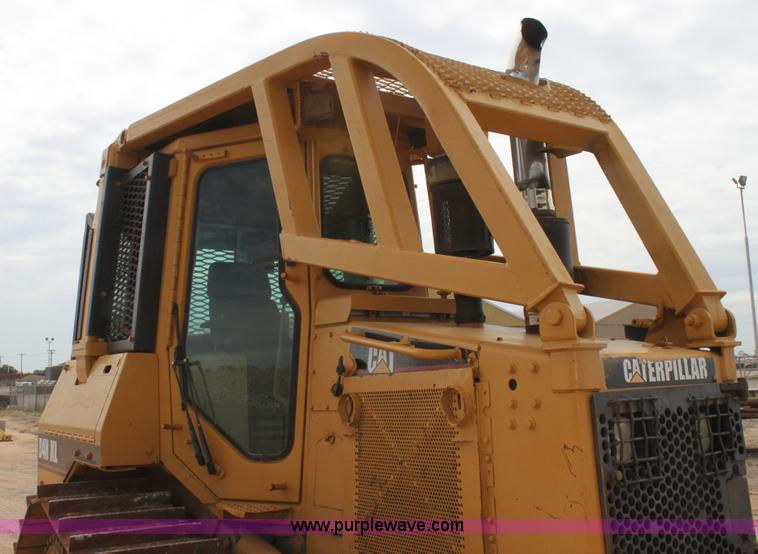 image for item I7338 1993 Caterpillar D4H XL dozer
