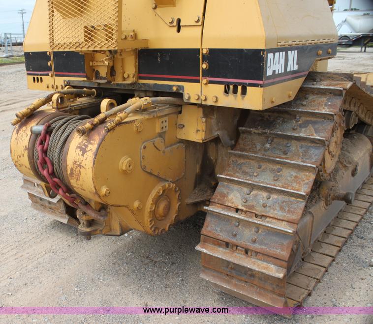 image for item I7338 1993 Caterpillar D4H XL dozer