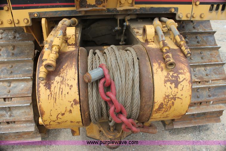 image for item I7338 1993 Caterpillar D4H XL dozer