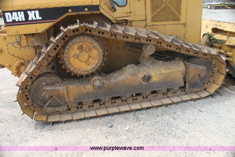 image for item I7338 1993 Caterpillar D4H XL dozer