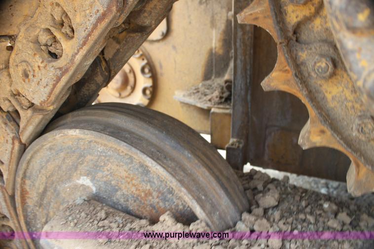 image for item I7338 1993 Caterpillar D4H XL dozer