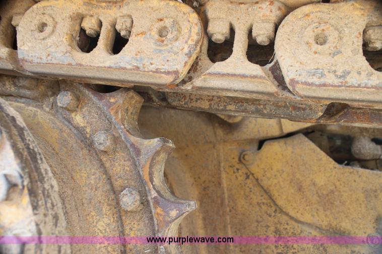 image for item I7338 1993 Caterpillar D4H XL dozer