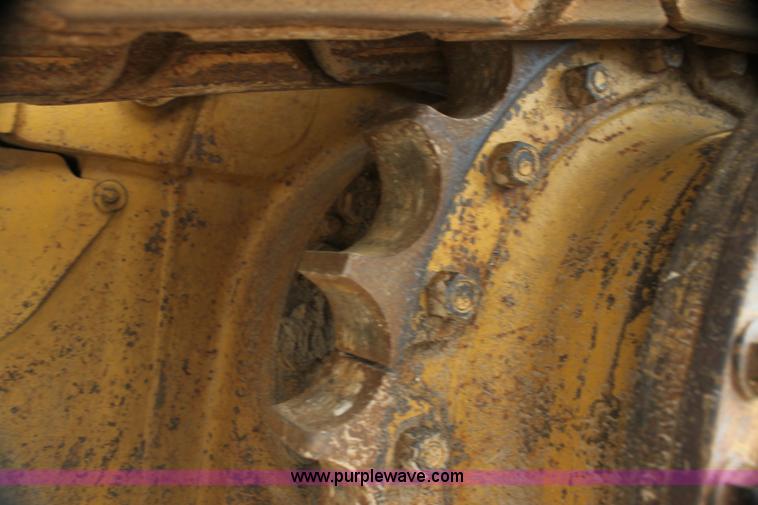 image for item I7338 1993 Caterpillar D4H XL dozer