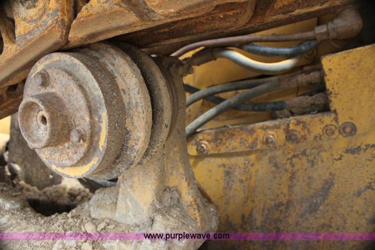 image for item I7338 1993 Caterpillar D4H XL dozer