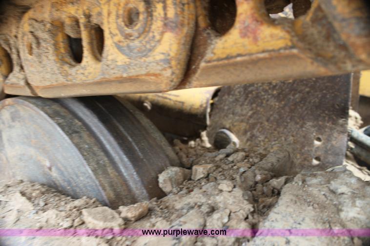 image for item I7338 1993 Caterpillar D4H XL dozer
