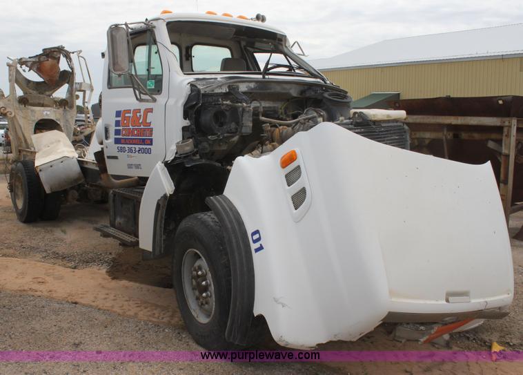 image for item I7339 1999 Sterling L9511 mixer truck