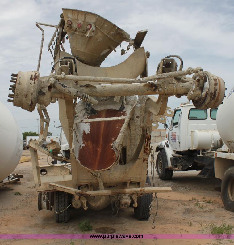 image for item I7339 1999 Sterling L9511 mixer truck