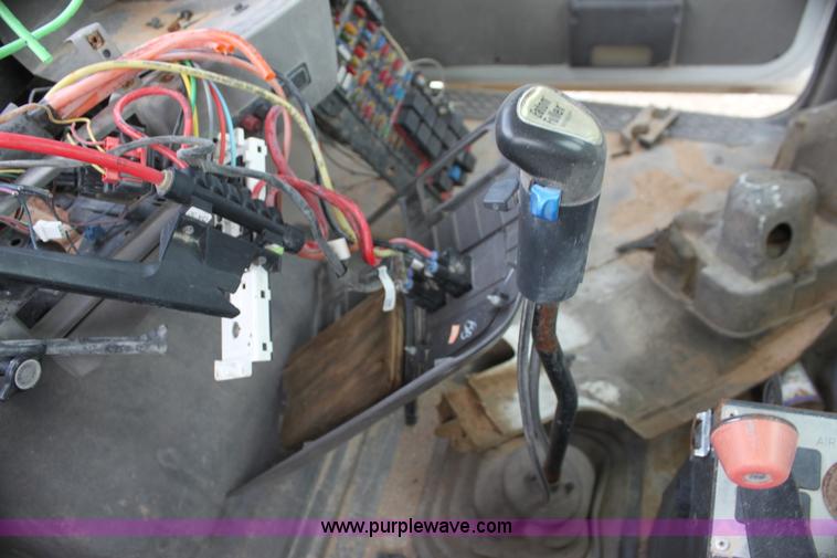 image for item I7339 1999 Sterling L9511 mixer truck