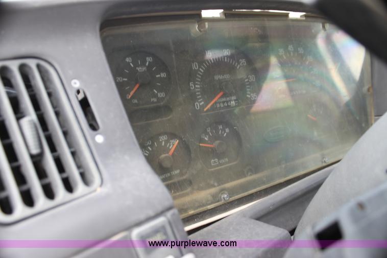 image for item I7339 1999 Sterling L9511 mixer truck