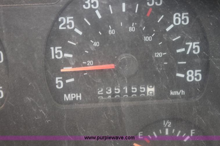 image for item I7339 1999 Sterling L9511 mixer truck