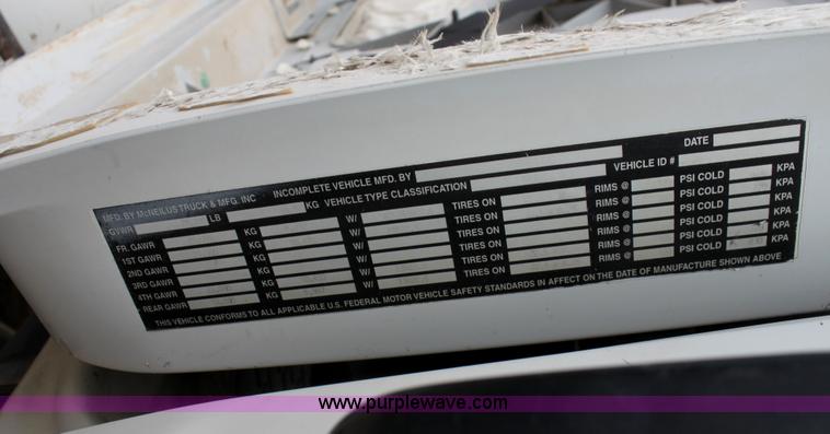 image for item I7339 1999 Sterling L9511 mixer truck