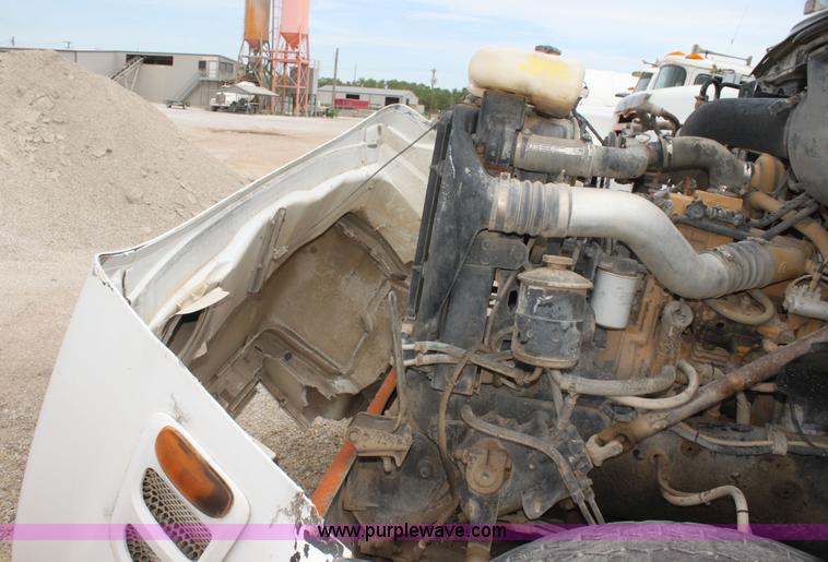 image for item I7339 1999 Sterling L9511 mixer truck