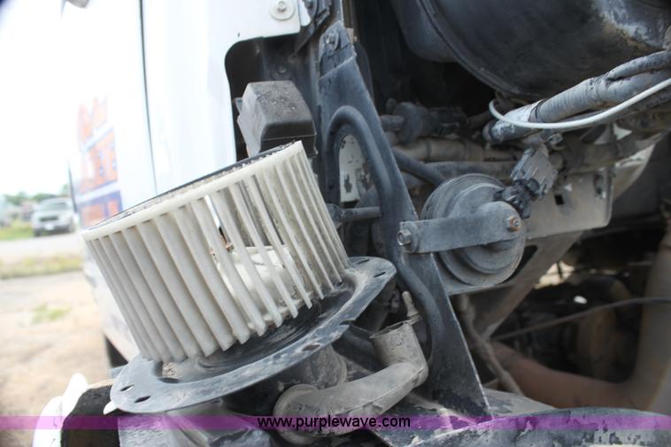 image for item I7339 1999 Sterling L9511 mixer truck