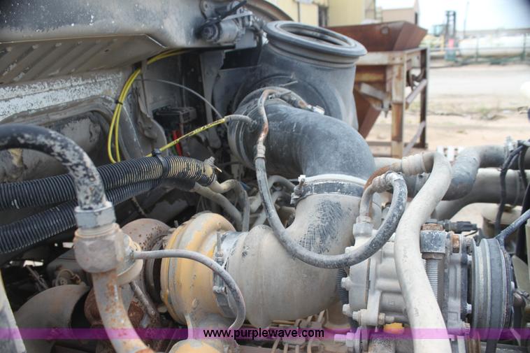 image for item I7339 1999 Sterling L9511 mixer truck