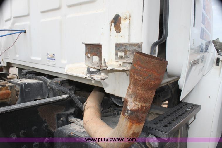 image for item I7339 1999 Sterling L9511 mixer truck