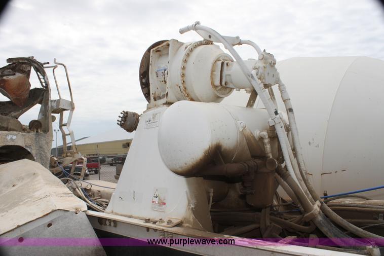 image for item I7339 1999 Sterling L9511 mixer truck