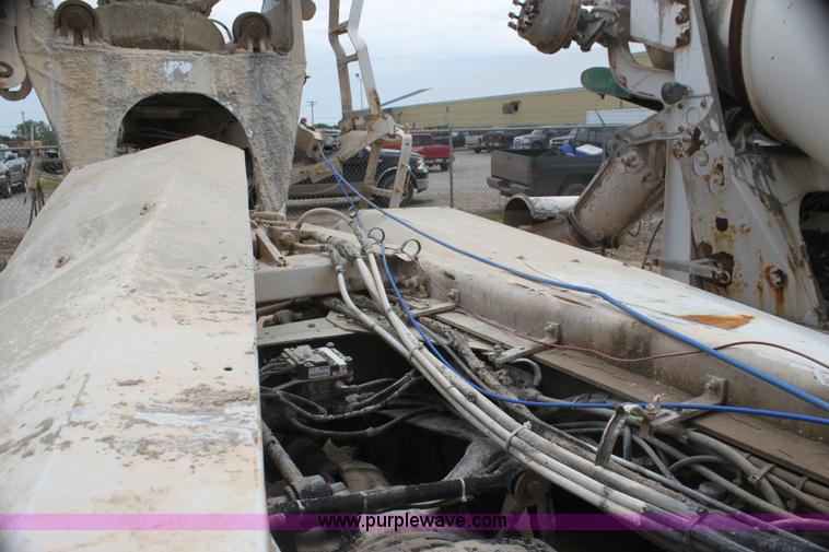 image for item I7339 1999 Sterling L9511 mixer truck