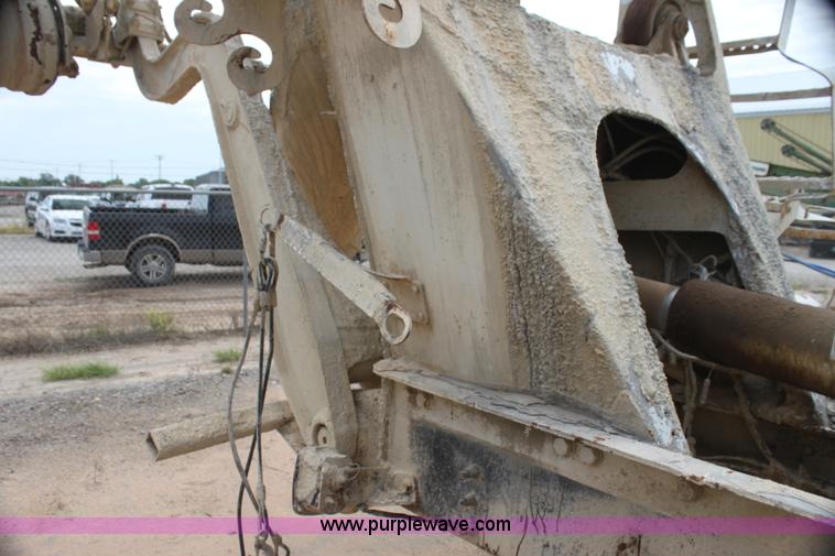 image for item I7339 1999 Sterling L9511 mixer truck