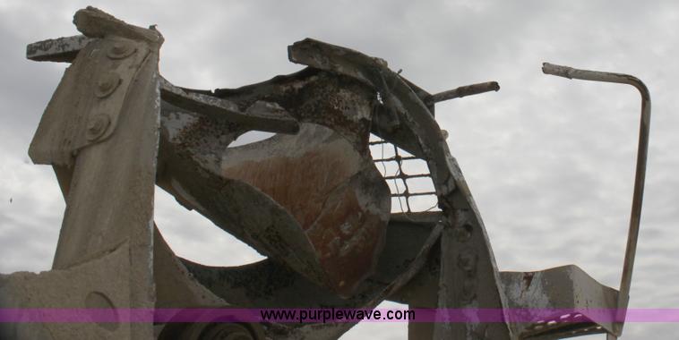 image for item I7339 1999 Sterling L9511 mixer truck