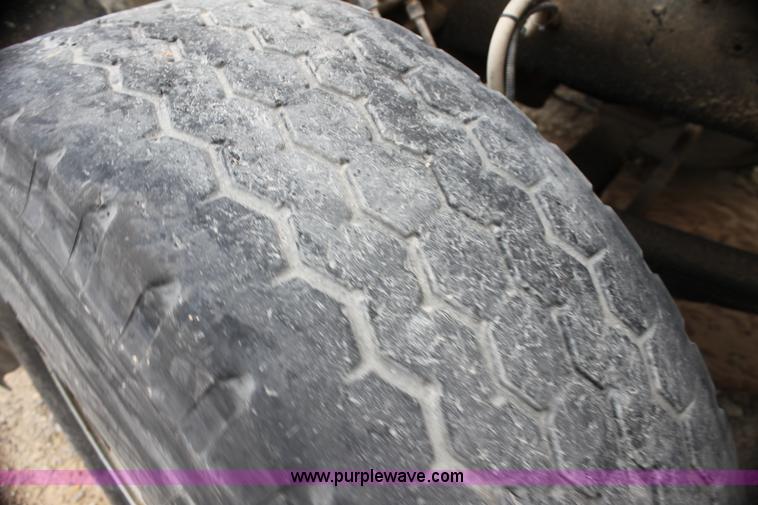 image for item I7339 1999 Sterling L9511 mixer truck