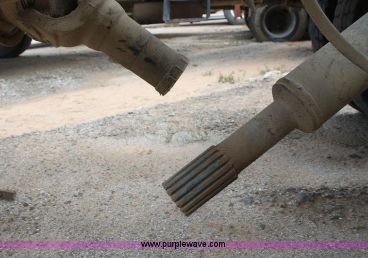 image for item I7339 1999 Sterling L9511 mixer truck