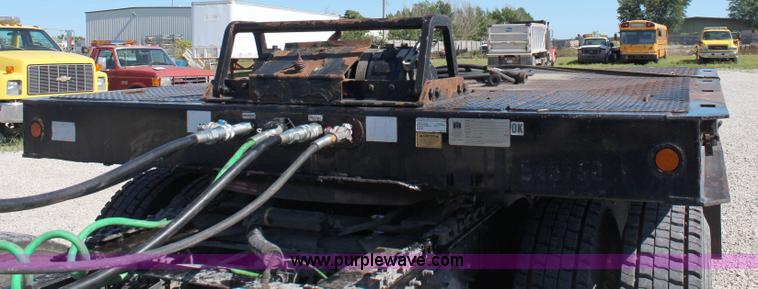 image for item J1197 2005 Trail King TK70HT-482 hydra-tail trailer