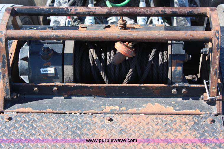 image for item J1197 2005 Trail King TK70HT-482 hydra-tail trailer