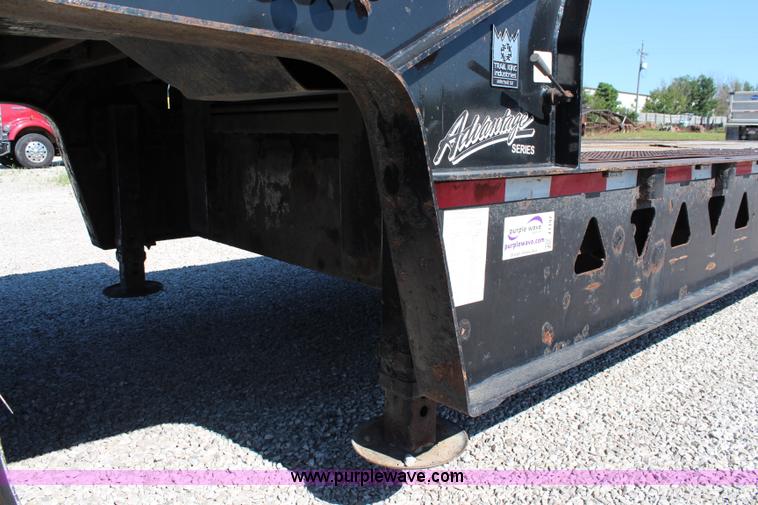image for item J1197 2005 Trail King TK70HT-482 hydra-tail trailer