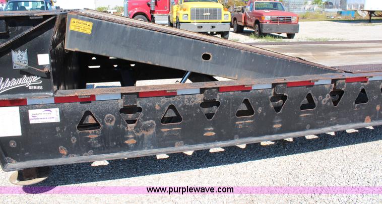 image for item J1197 2005 Trail King TK70HT-482 hydra-tail trailer