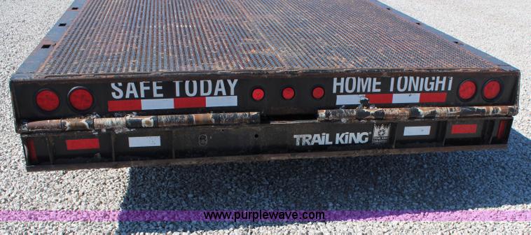 image for item J1197 2005 Trail King TK70HT-482 hydra-tail trailer