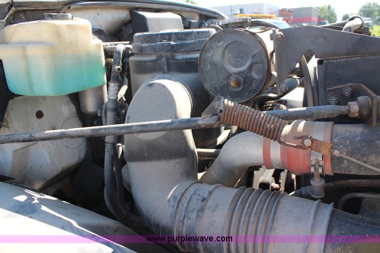 image for item J1198 1994 Chevrolet Kodiak rollback truck