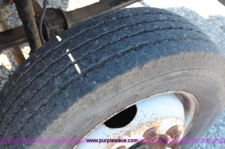 image for item J1198 1994 Chevrolet Kodiak rollback truck