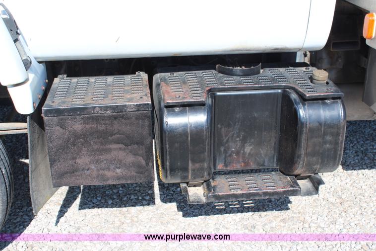 image for item J1198 1994 Chevrolet Kodiak rollback truck