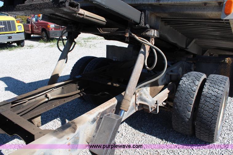 image for item J1198 1994 Chevrolet Kodiak rollback truck