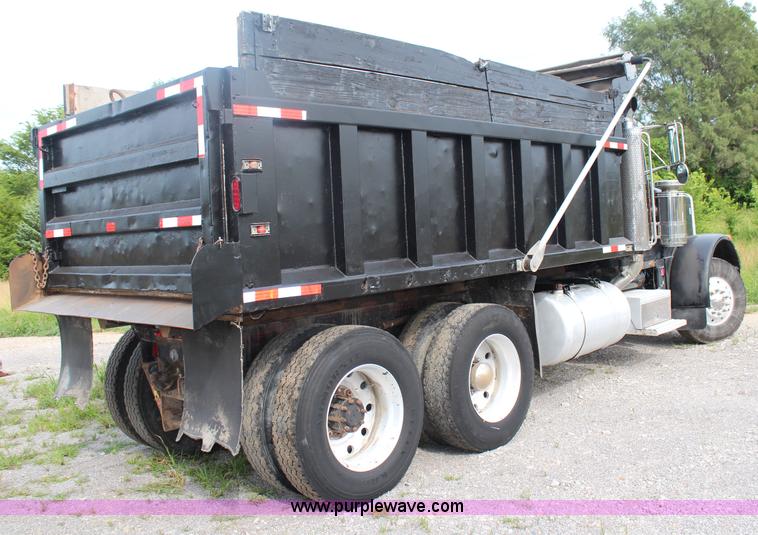 image for item J1216 1990 Peterbilt 379 dump truck