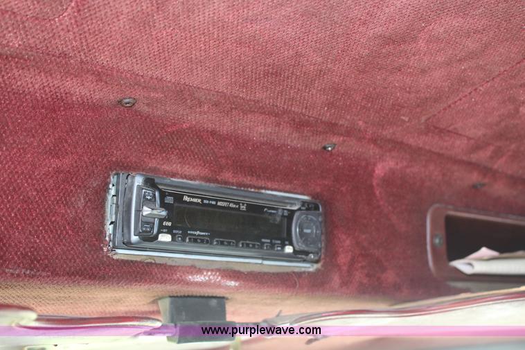 image for item J1216 1990 Peterbilt 379 dump truck