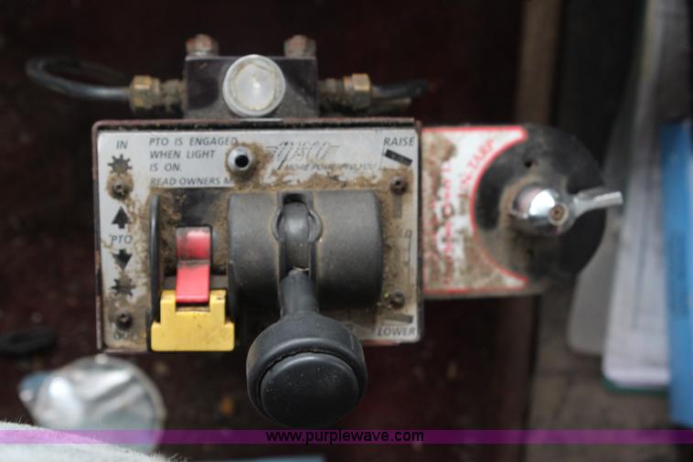 image for item J1216 1990 Peterbilt 379 dump truck