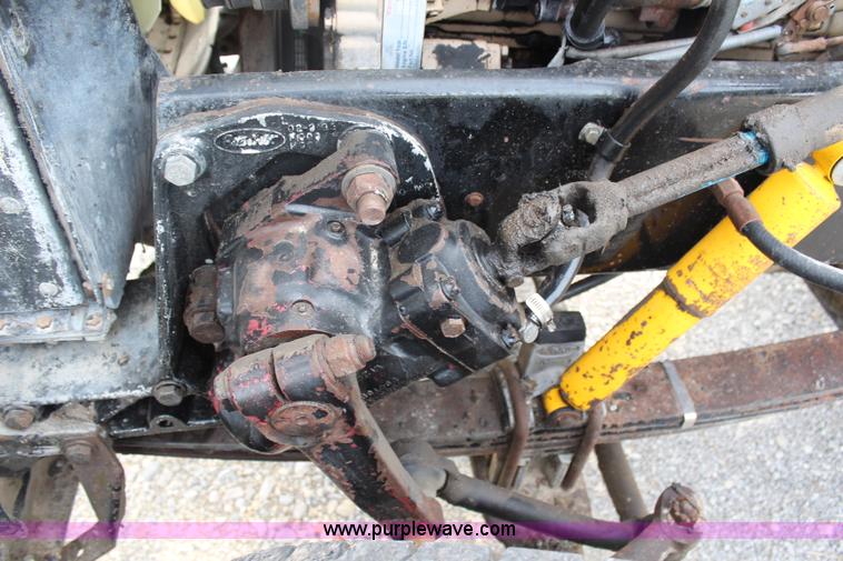 image for item J1216 1990 Peterbilt 379 dump truck